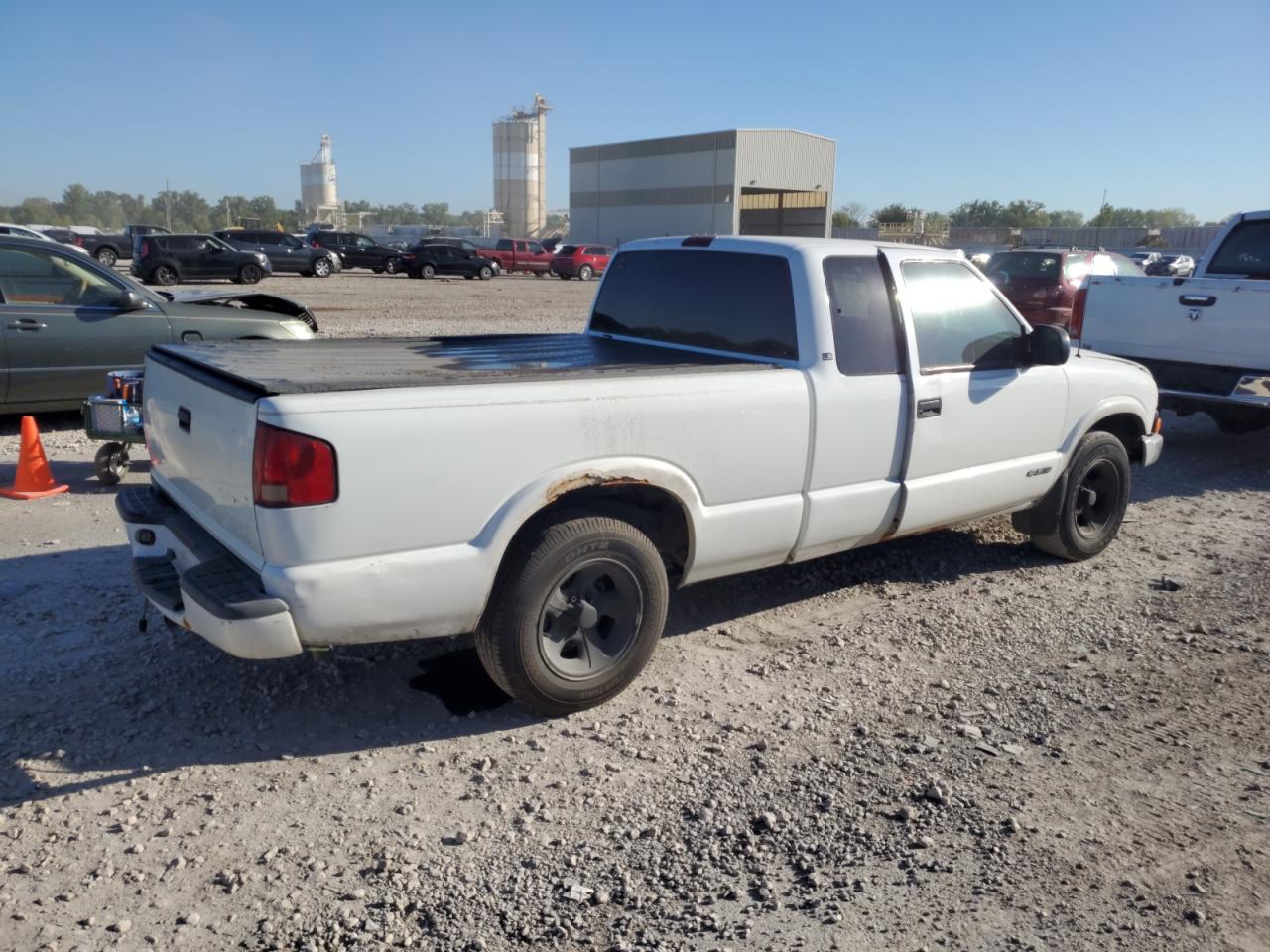 Lot #2921841959 2002 CHEVROLET S TRUCK S1