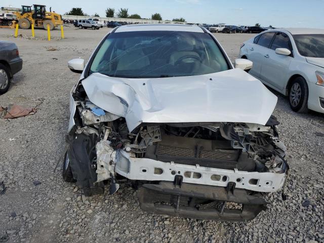 VIN 1FADP3K22GL216749 2016 Ford Focus, SE no.5