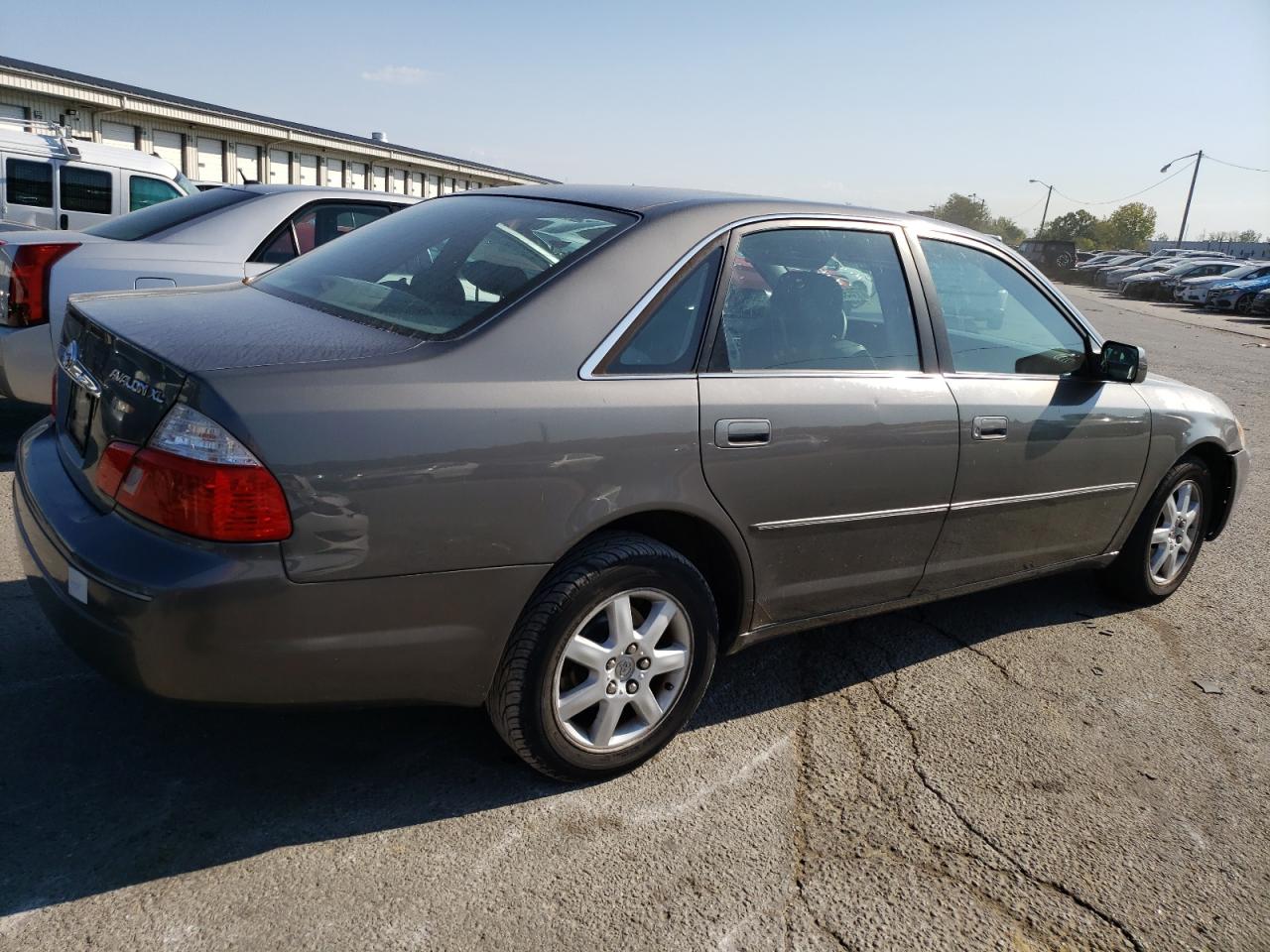 Lot #2828653133 2004 TOYOTA AVALON XL