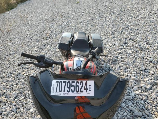 2011 HARLEY-DAVIDSON FLTRX - 1HD1KH415BB628397