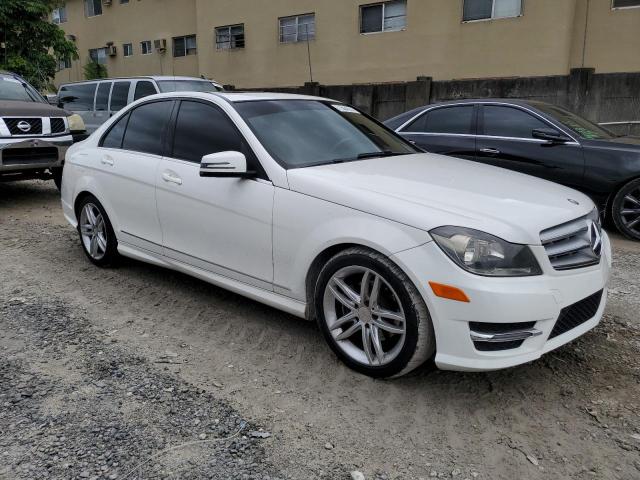 VIN WDDGF4HB0DR281332 2013 Mercedes-Benz C-Class, 250 no.4