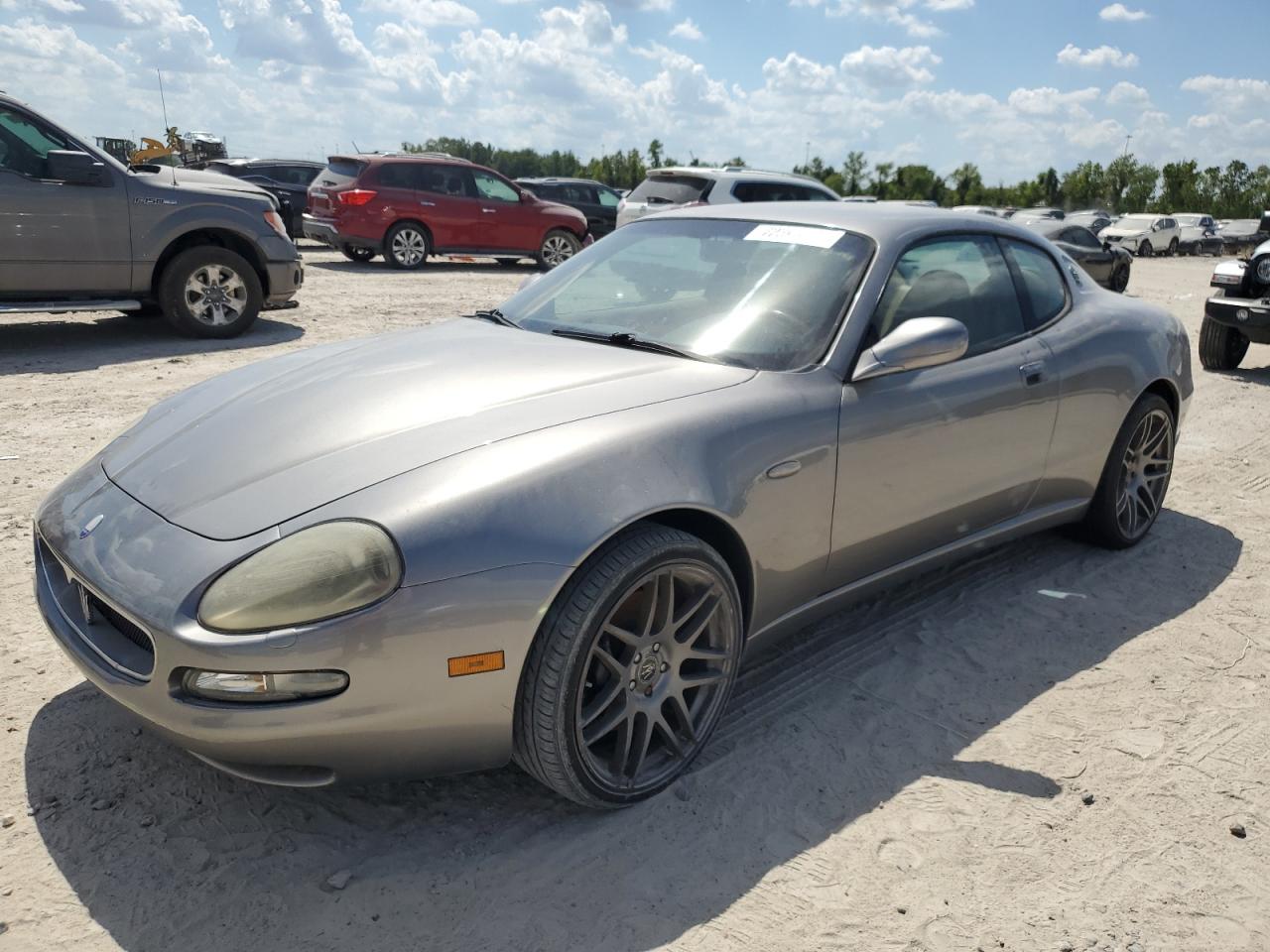 Maserati Coupe 2004 