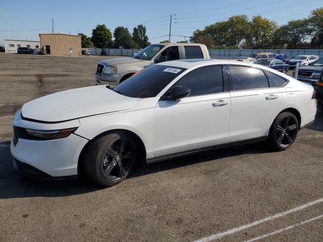 Vin: 1hgcy2f77ra063868, lot: 70901904, honda accord hybrid sport-l 2024 img_1