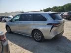 TOYOTA SIENNA LE photo