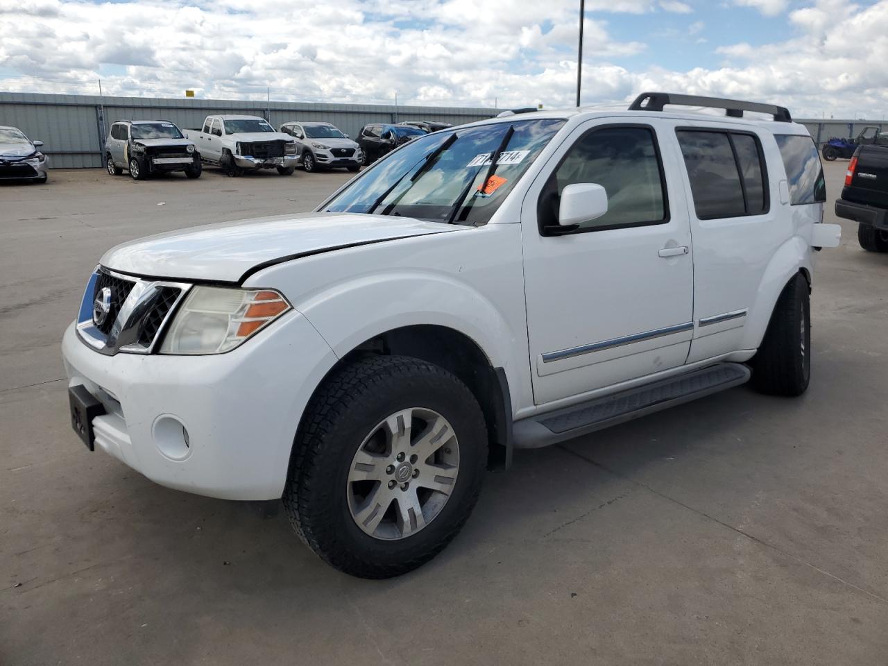 Nissan Pathfinder 2012 Wagon body style