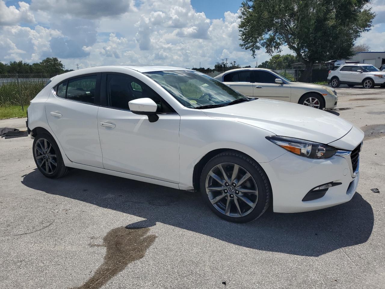 Lot #3049557664 2018 MAZDA 3 TOURING