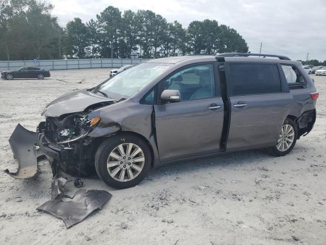 VIN 5TDYK3DC3FS678704 2015 Toyota Sienna, Xle no.1