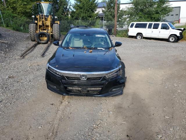 VIN 1HGCV1F90JA132960 2018 HONDA ACCORD no.5