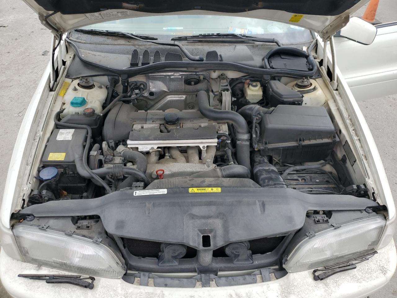 Lot #2912048666 2000 VOLVO C70 TURBO