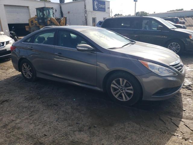 VIN 5NPEB4AC8EH823799 2014 Hyundai Sonata, Gls no.4