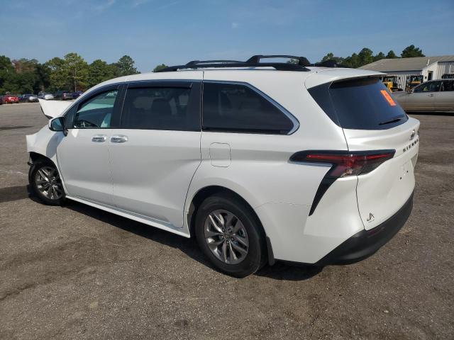 2024 TOYOTA SIENNA XLE - 5TDYRKEC4RS203572