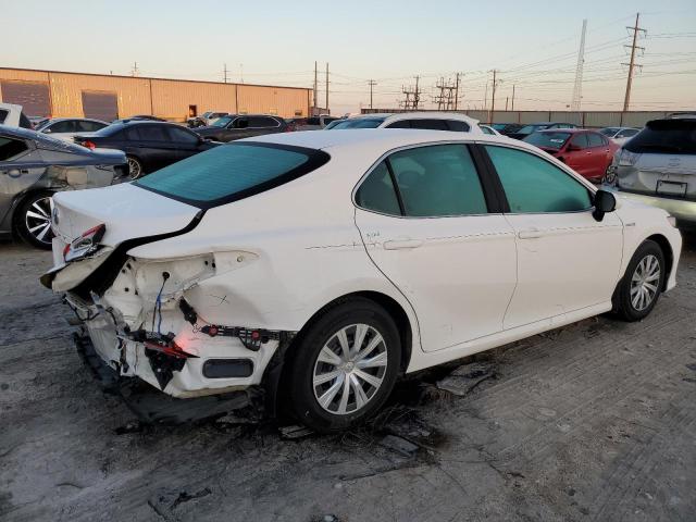 VIN 4T1B31HK6JU001946 2018 Toyota Camry, LE no.3