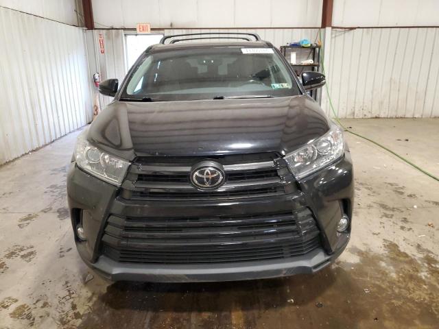 VIN 5TDJZRFH6JS891163 2018 Toyota Highlander, SE no.5