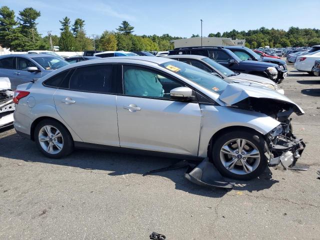 VIN 1FADP3F24EL338195 2014 Ford Focus, SE no.4