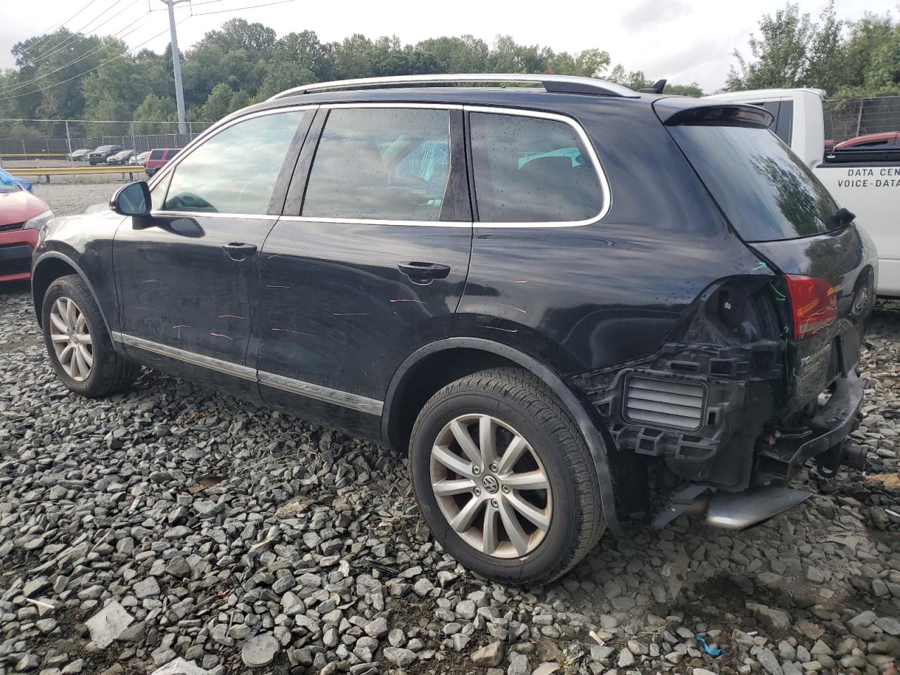 Lot #3033016989 2011 VOLKSWAGEN TOUAREG V6