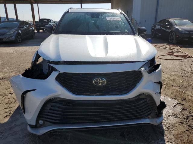 2022 TOYOTA HIGHLANDER - 5TDLZRAH9NS117639
