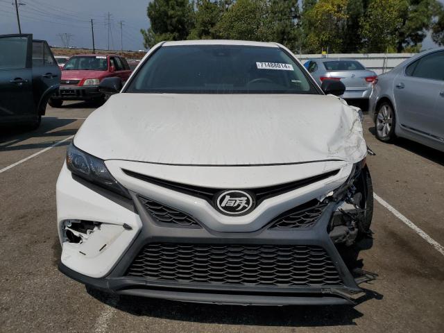 VIN 4T1G11AK2NU636321 2022 Toyota Camry, SE no.5