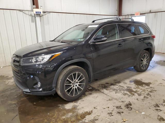 VIN 5TDJZRFH6JS891163 2018 Toyota Highlander, SE no.1