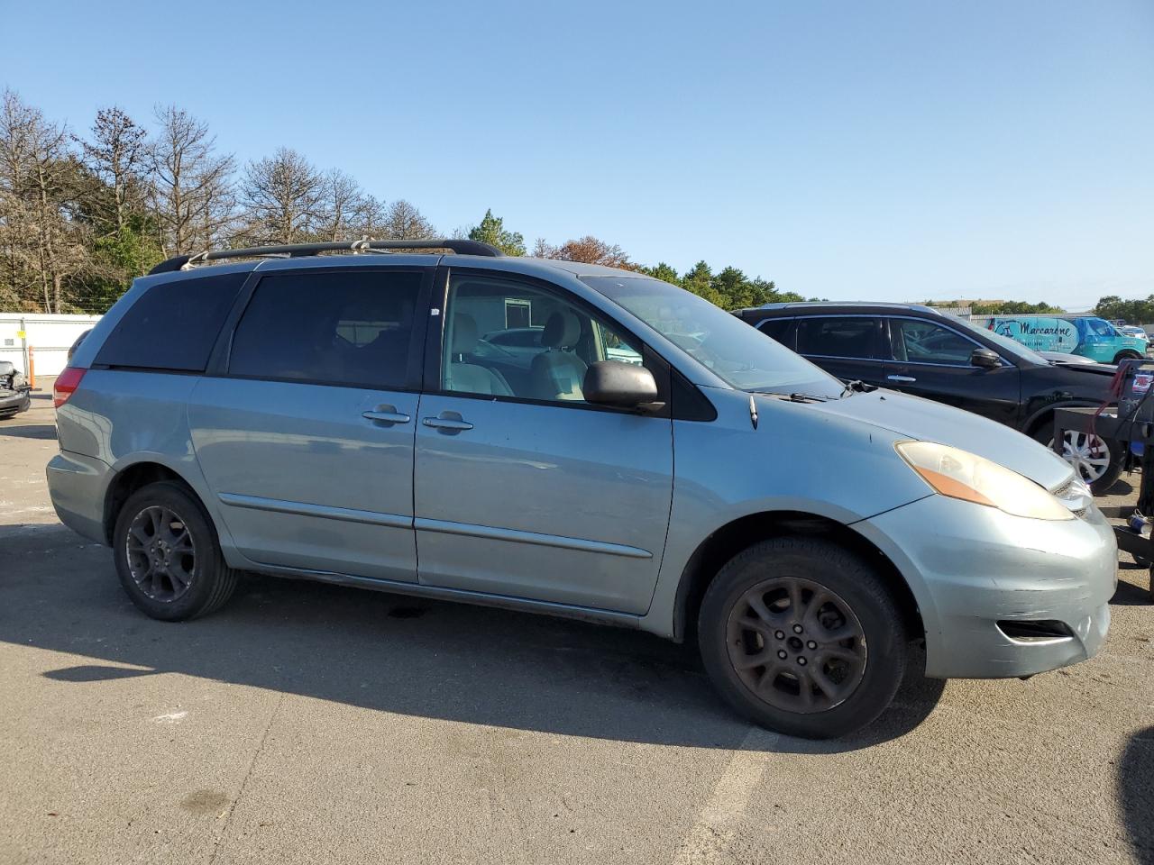 2006 Toyota SIENNA LE