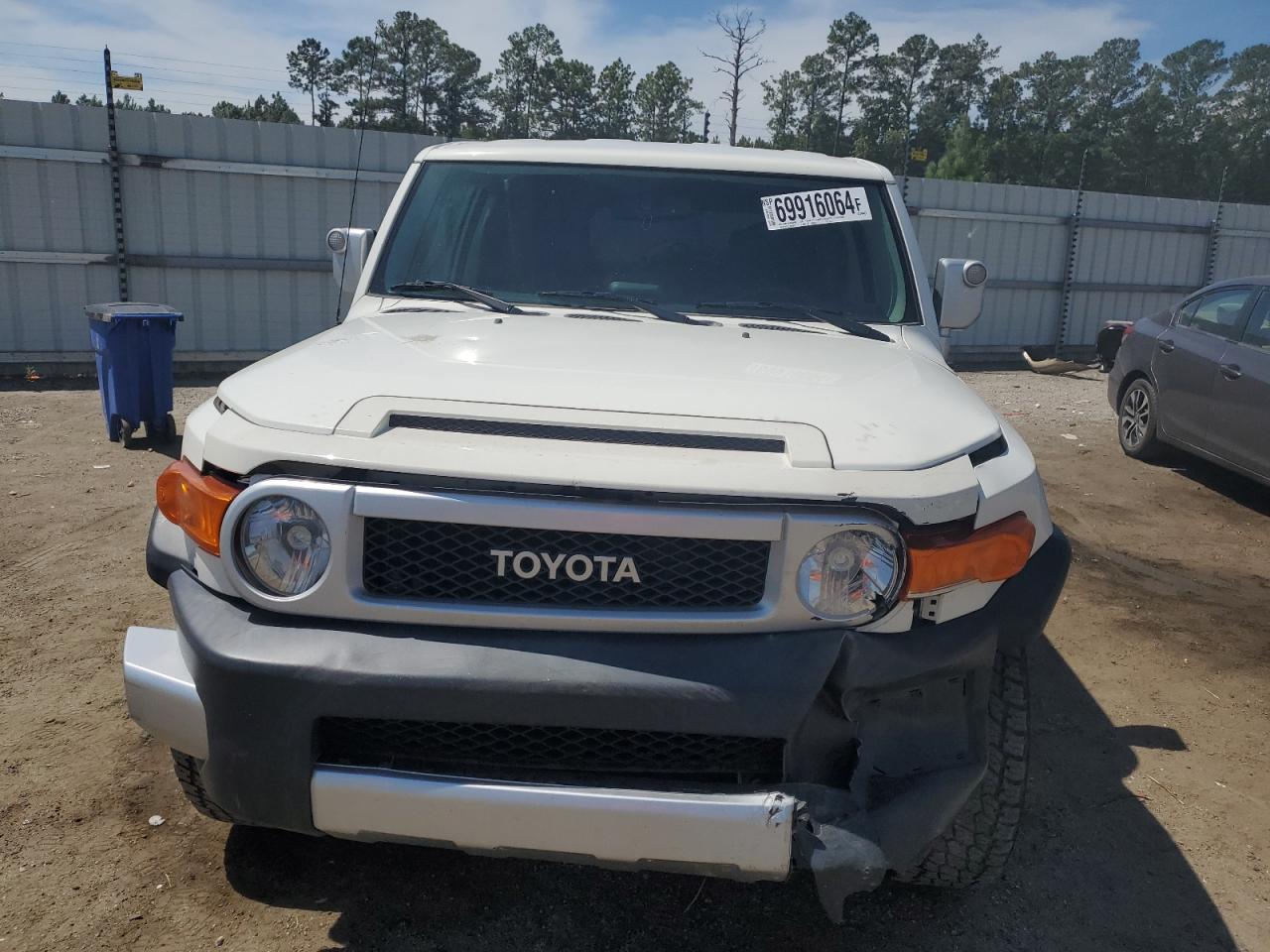 Lot #2895441419 2013 TOYOTA FJ CRUISER