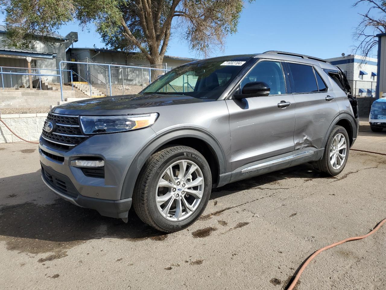 Lot #2874609109 2023 FORD EXPLORER X