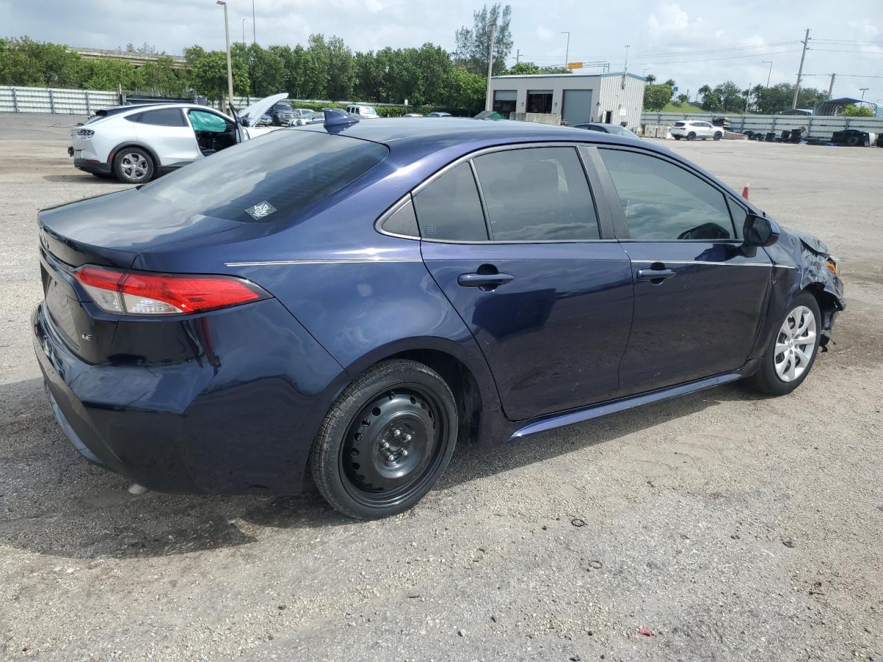 Lot #2911508639 2021 TOYOTA COROLLA LE