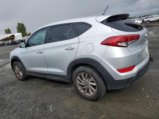 VIN KM8J2CA4XJU624895 2018 Hyundai Tucson, SE no.2