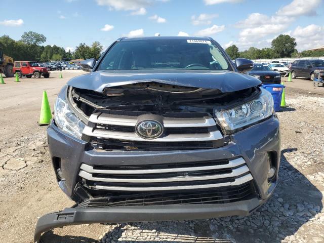 VIN 5TDKZRFH4JS278348 2018 Toyota Highlander, SE no.5