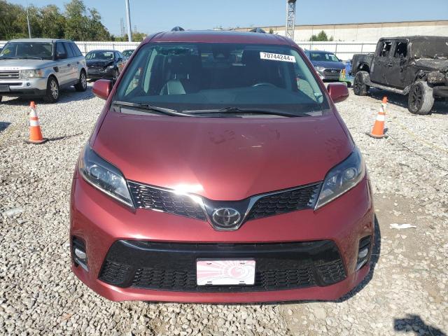 VIN 5TDXZ3DC5JS943297 2018 Toyota Sienna, SE no.5