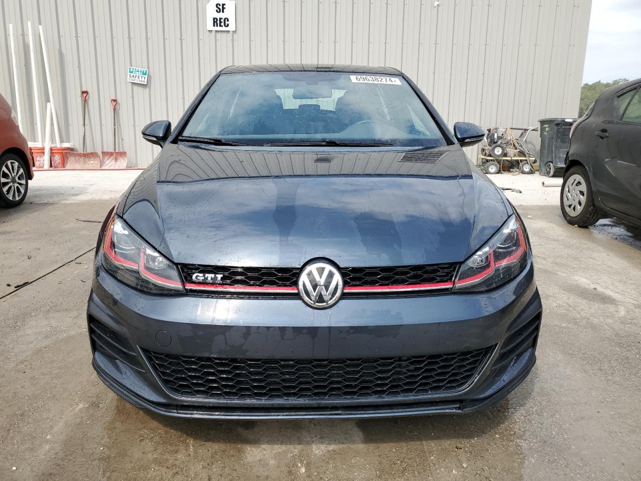 Lot #2907273182 2018 VOLKSWAGEN GTI S/SE