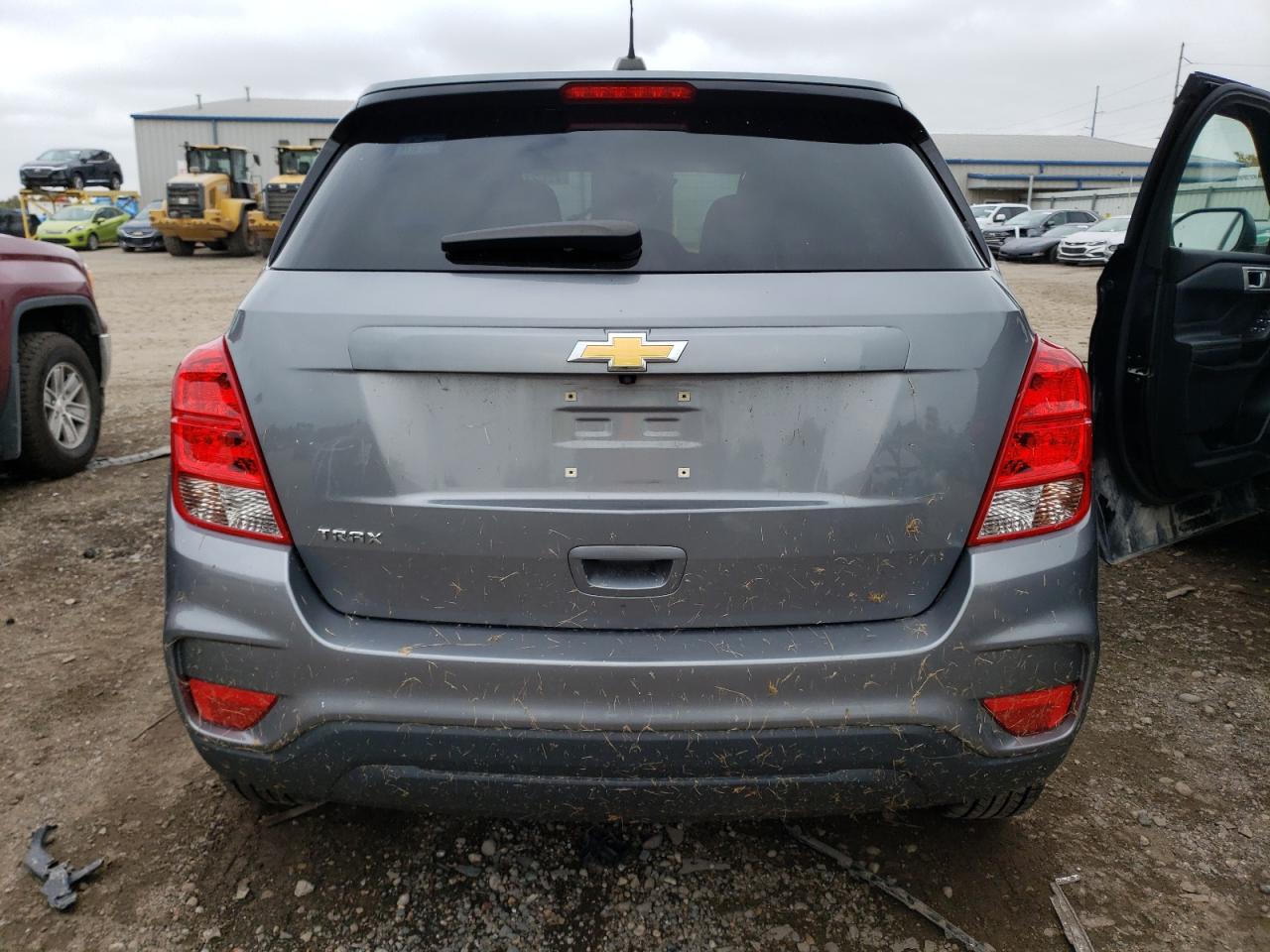 Lot #2943186584 2020 CHEVROLET TRAX LS