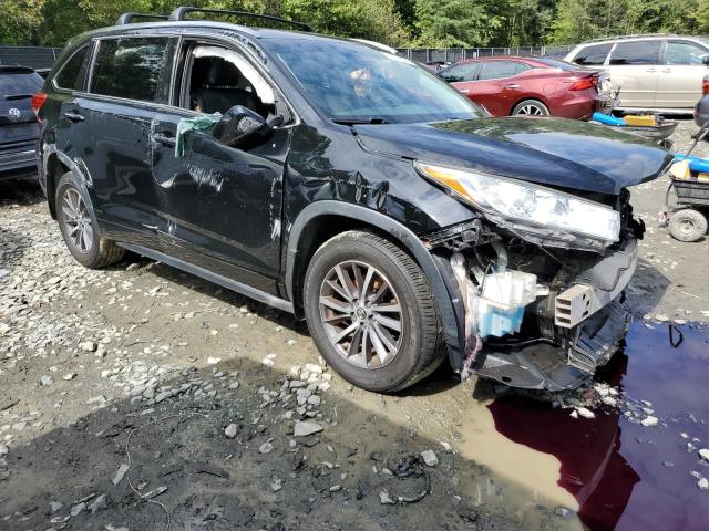 VIN 5TDJZRFH6HS374696 2017 Toyota Highlander, SE no.4