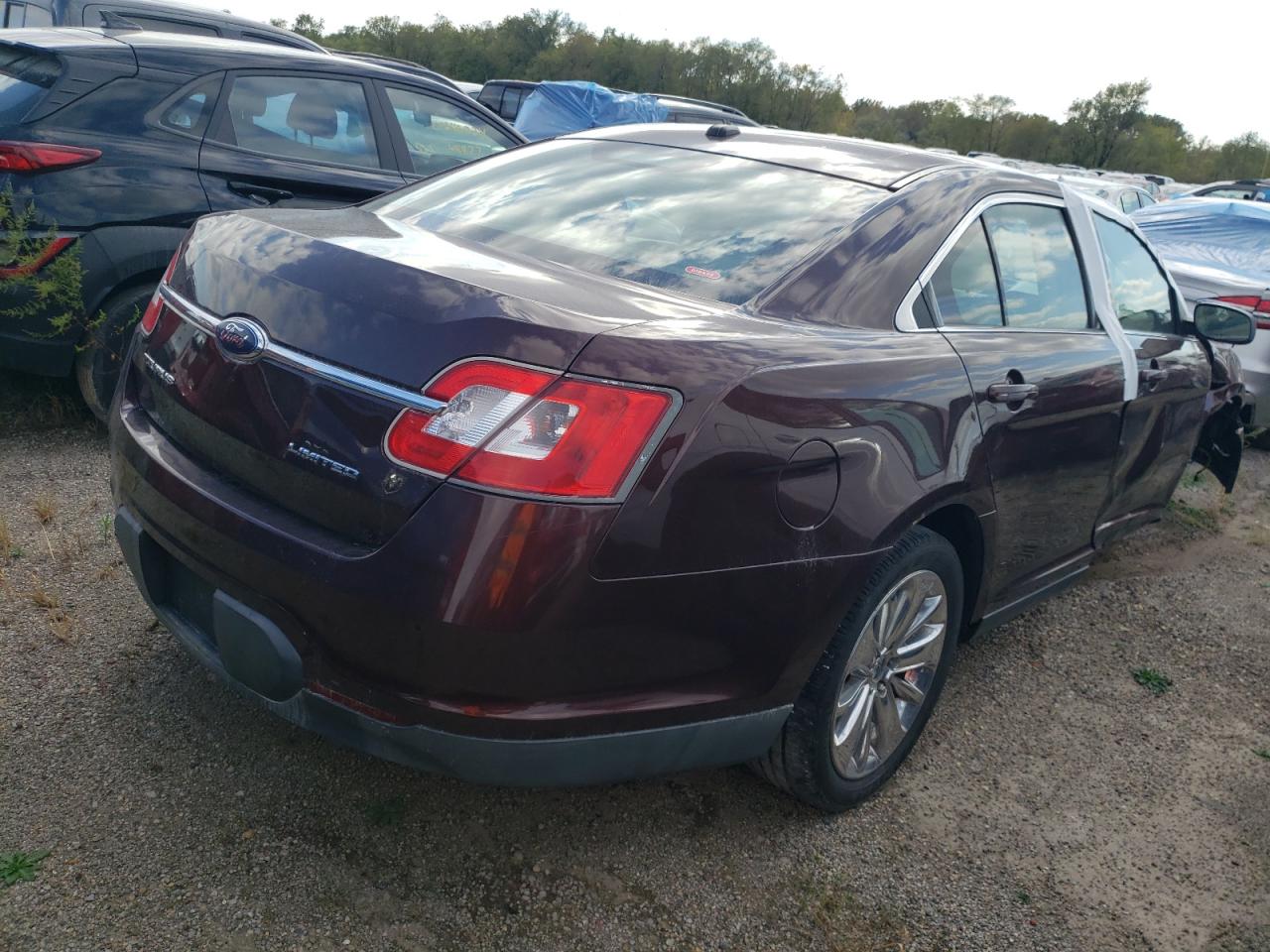 Lot #2874174724 2010 FORD TAURUS LIM