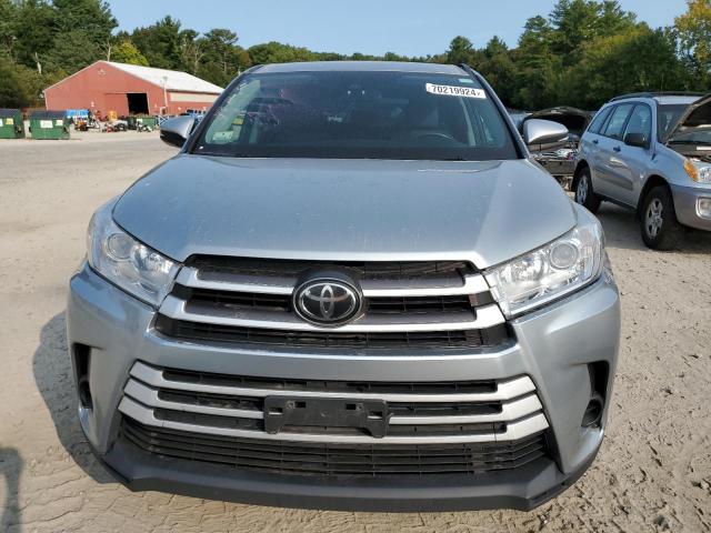 VIN 5TDZARFHXHS024742 2017 Toyota Highlander, LE no.5