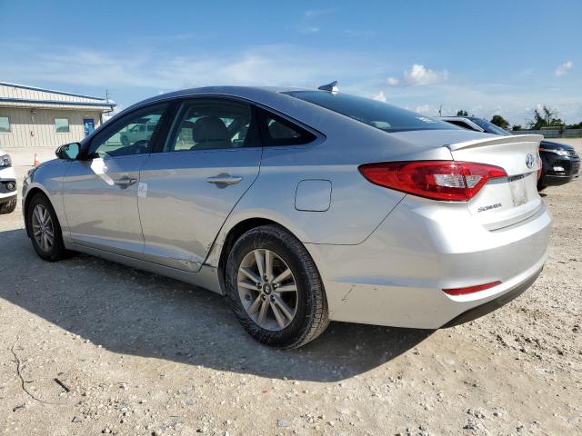 VIN 5NPE24AF6HH580881 2017 Hyundai Sonata, SE no.2