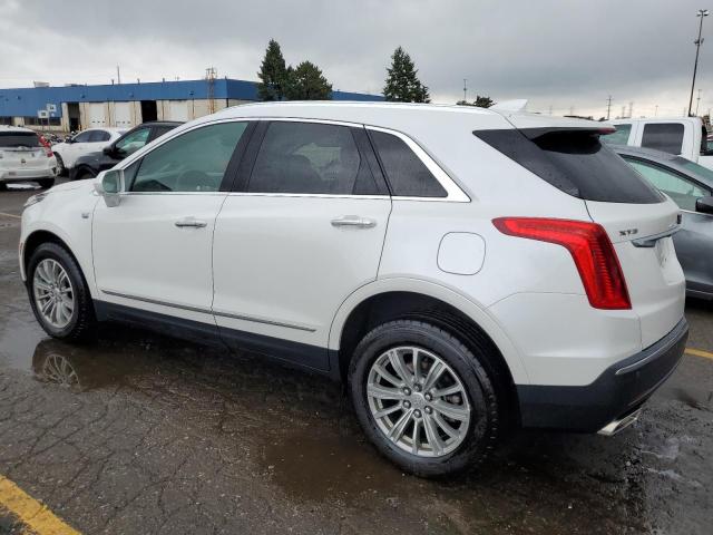 VIN 1GYKNCRS8JZ146170 2018 Cadillac XT5, Luxury no.2