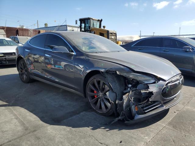 2015 TESLA MODEL S P8 5YJSA1H40FF082115