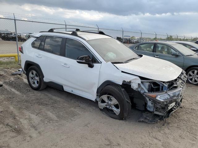 VIN 2T3W1RFV0LC048677 2020 Toyota RAV4, Xle no.4