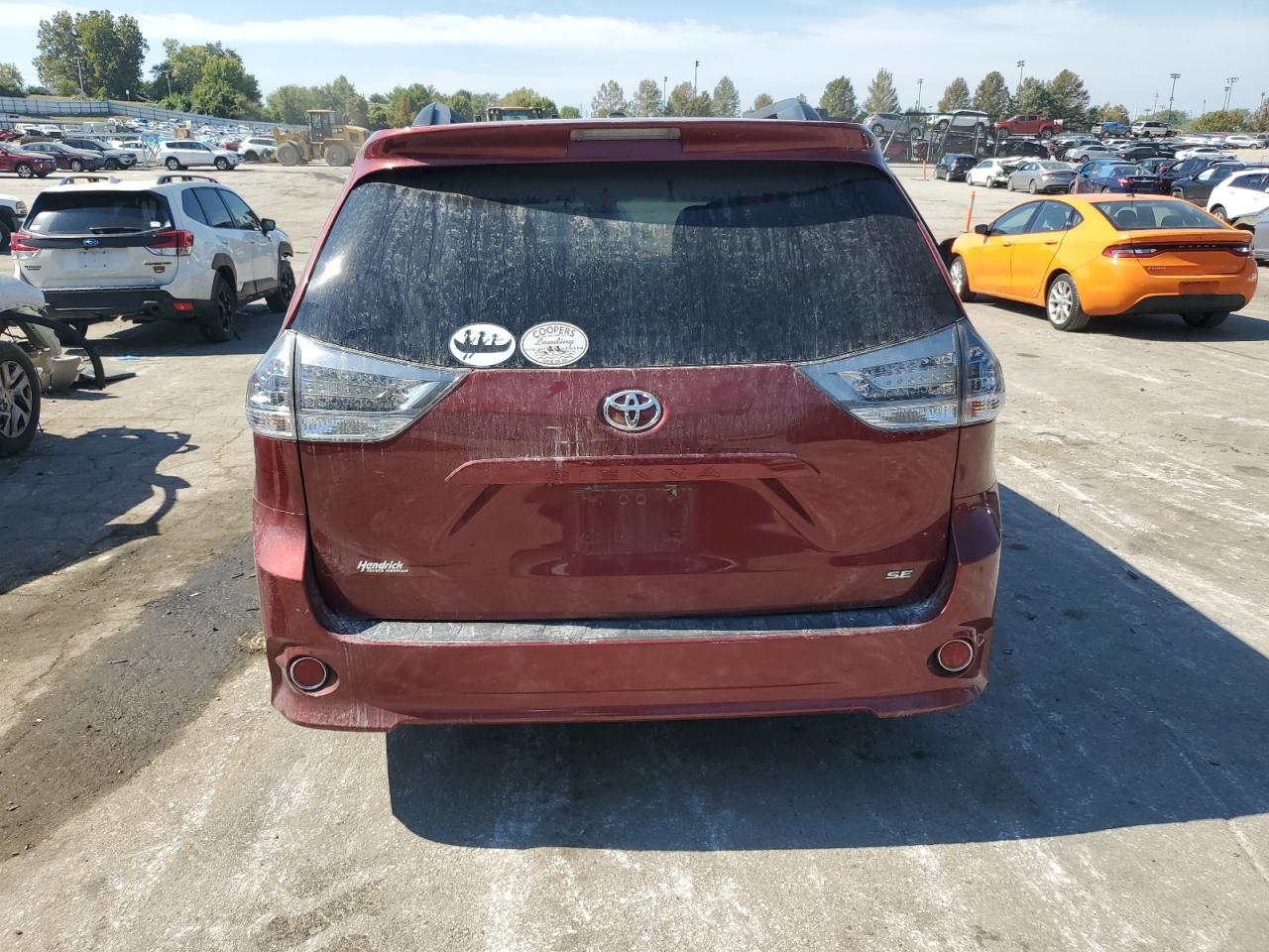 Lot #2960261853 2016 TOYOTA SIENNA SE