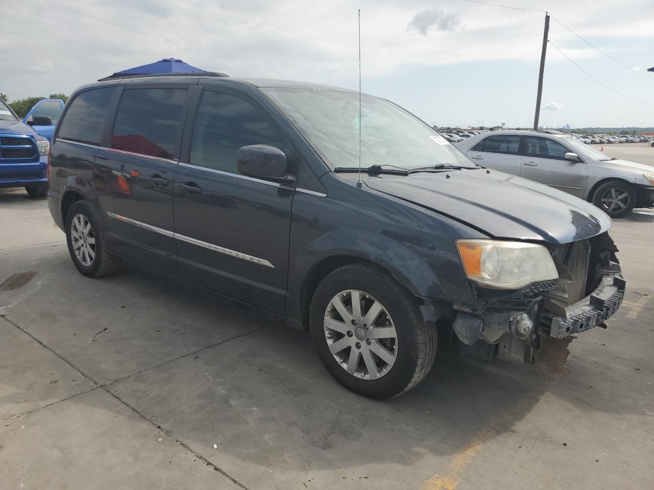 Lot #2845703880 2014 CHRYSLER TOWN & COU