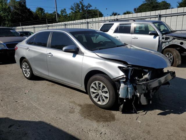 VIN 4T1BF1FK2HU285810 2017 Toyota Camry, LE no.4