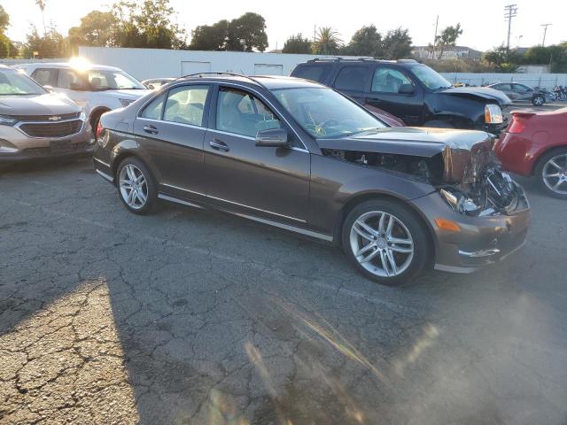 VIN WDDGF4HB8EA954819 2014 Mercedes-Benz C-Class, 250 no.4