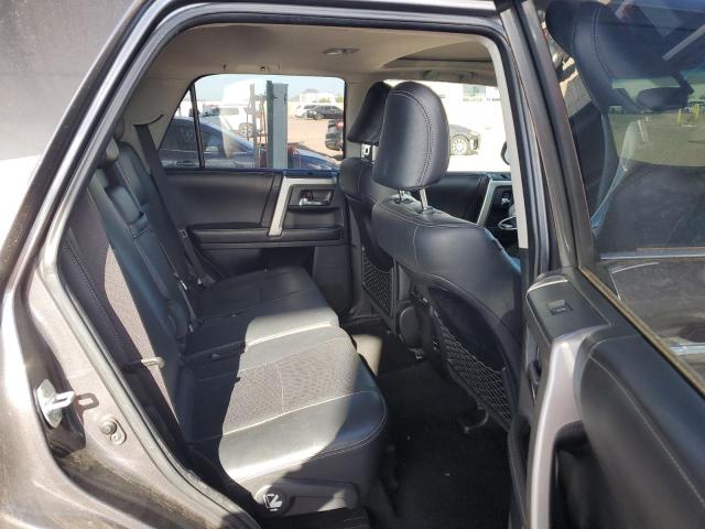 2018 TOYOTA 4RUNNER SR - JTEBU5JR9J5590285