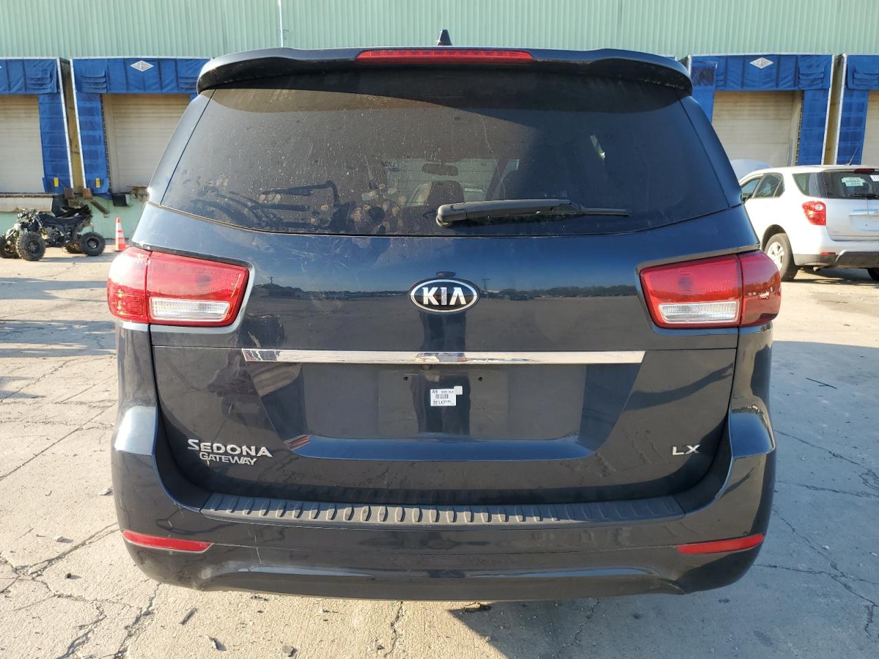 KIA SEDONA LX -
