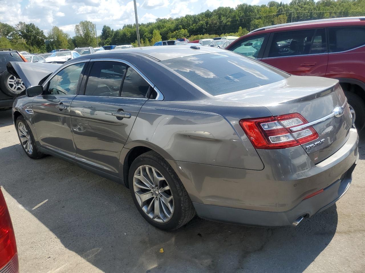 Lot #2826419139 2013 FORD TAURUS LIM