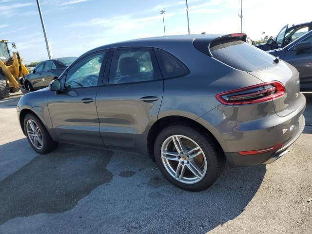 VIN WP1AA2A55HLB08176 2017 Porsche Macan no.2