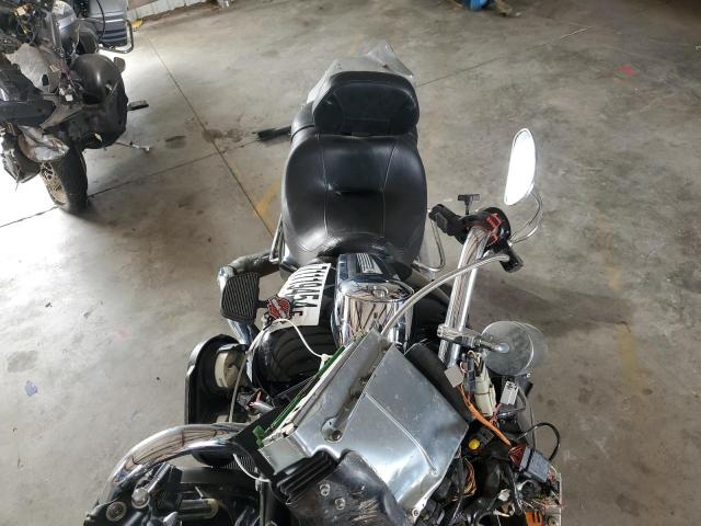 2011 HARLEY-DAVIDSON FLTRU 1HD1KGM1XBB634996