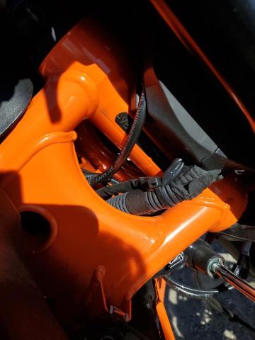 2021 KTM 890 DUKE R - VBKTU9405MM806171