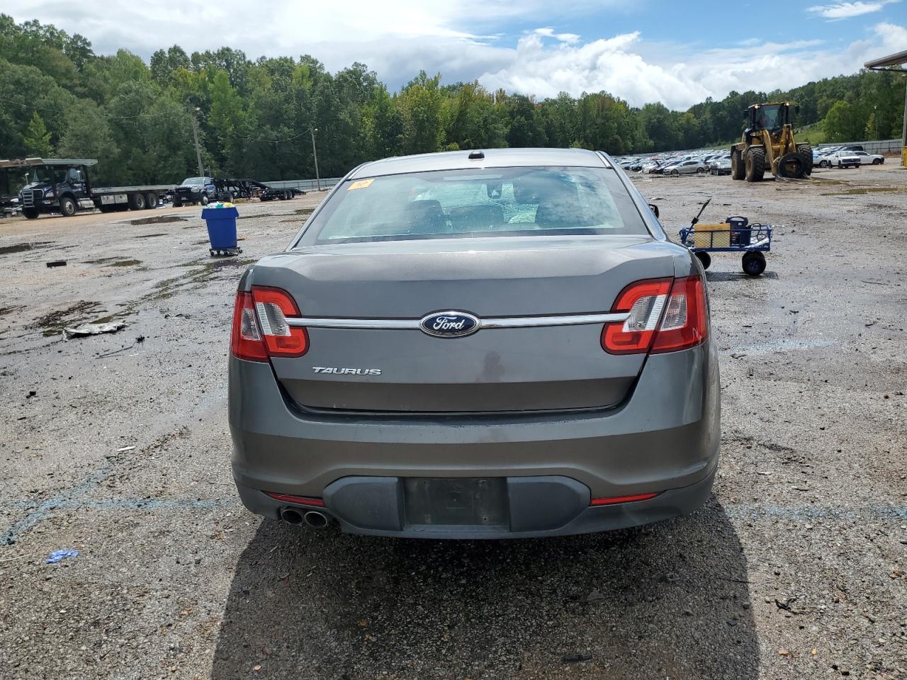 Lot #2977071656 2012 FORD TAURUS SE