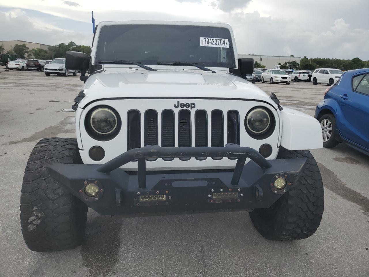 Lot #2821221011 2018 JEEP WRANGLER U